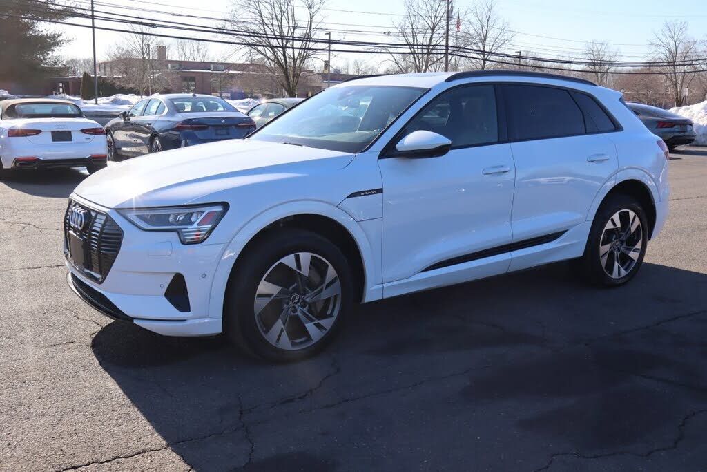 2021 AUDI e-tron