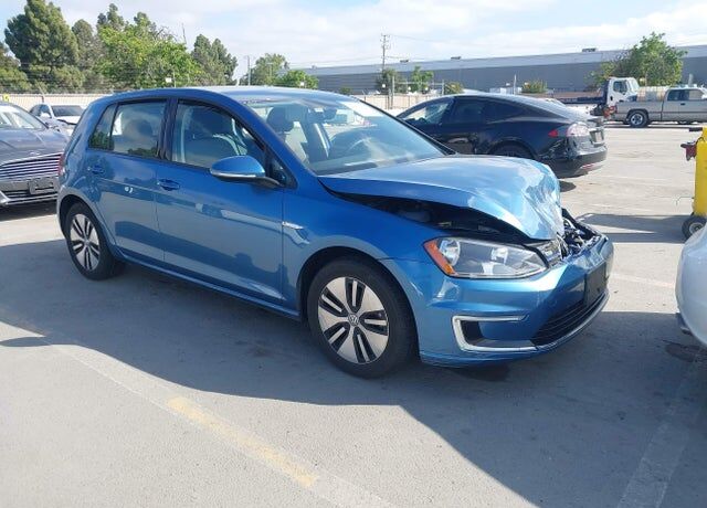 2016 VOLKSWAGEN e-Golf