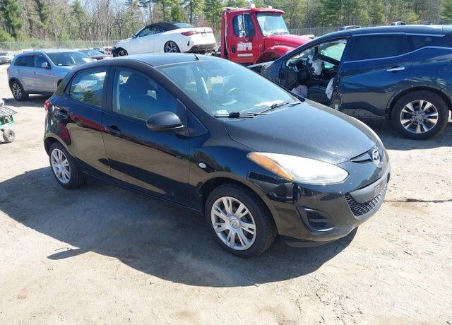 2011 MAZDA Mazda2