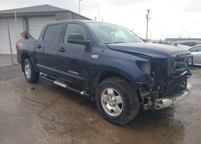 2011 TOYOTA Tundra
