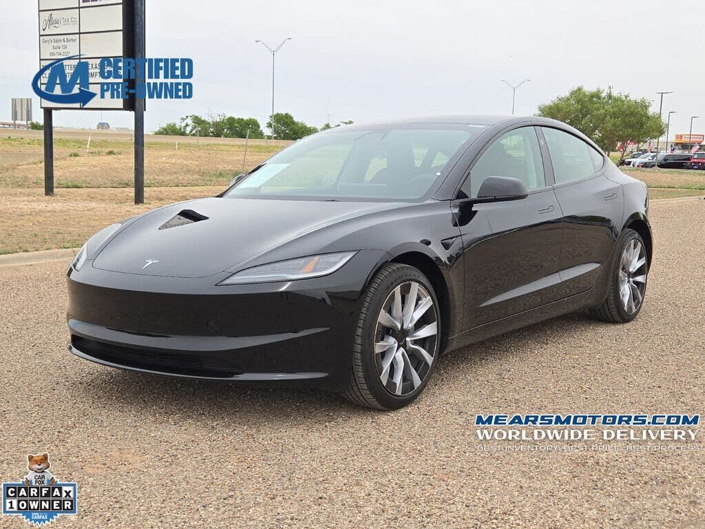2025 TESLA Model 3
