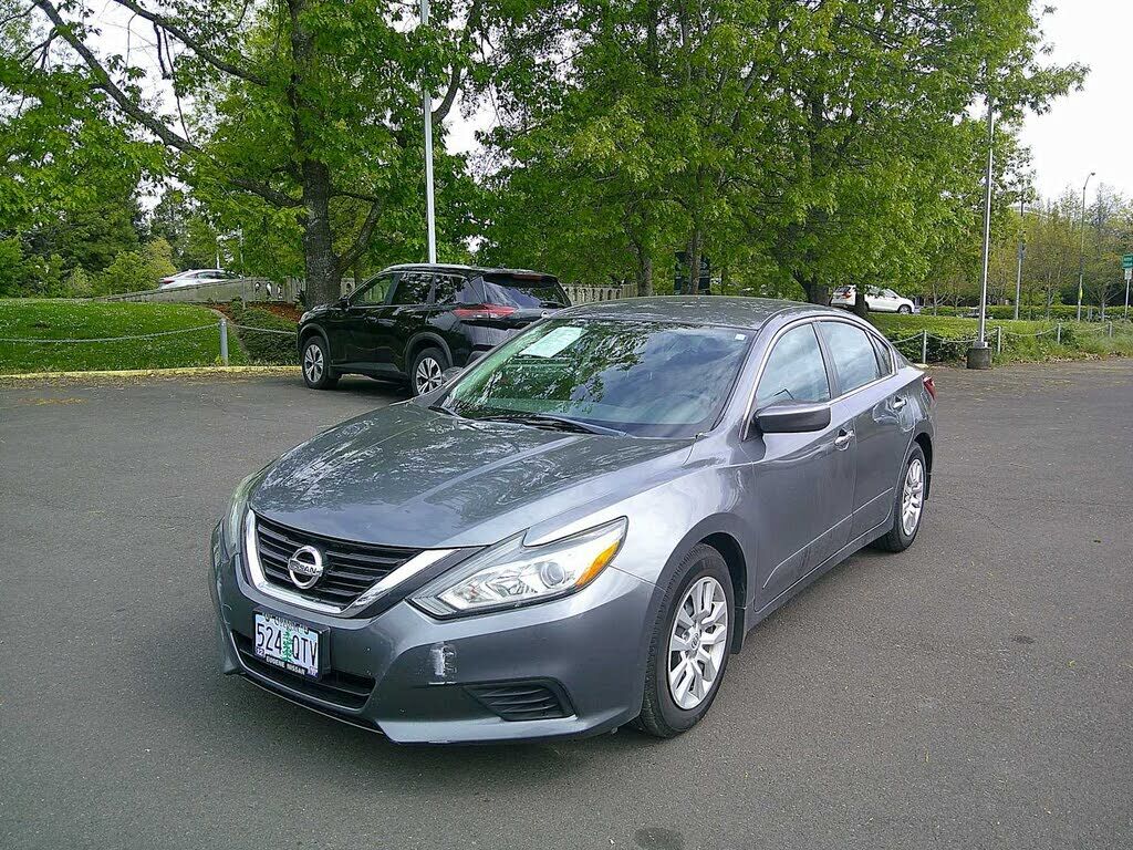 2017 NISSAN Altima