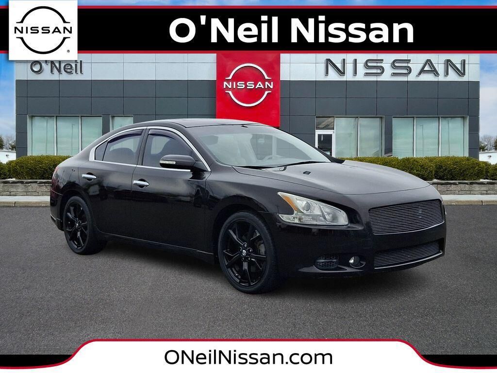 2011 NISSAN Maxima
