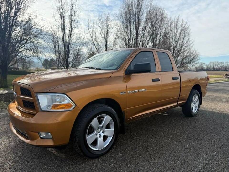 2012 DODGE Ram