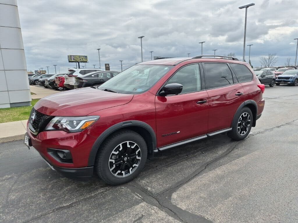 2020 NISSAN Pathfinder