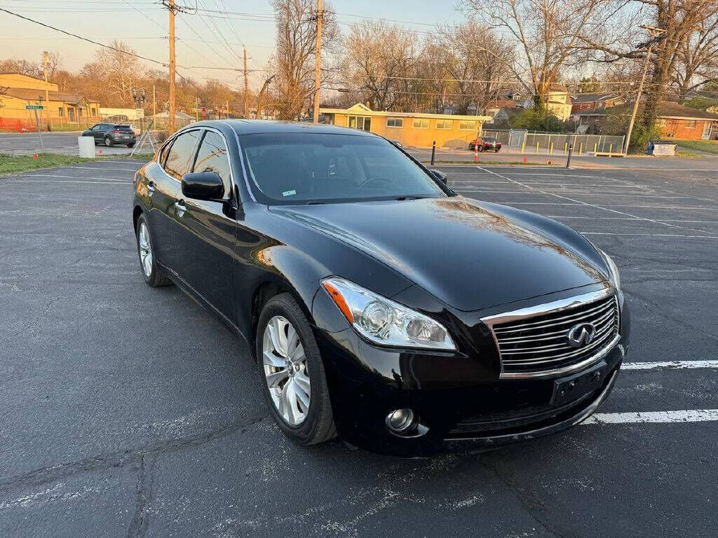 2011 INFINITI M37