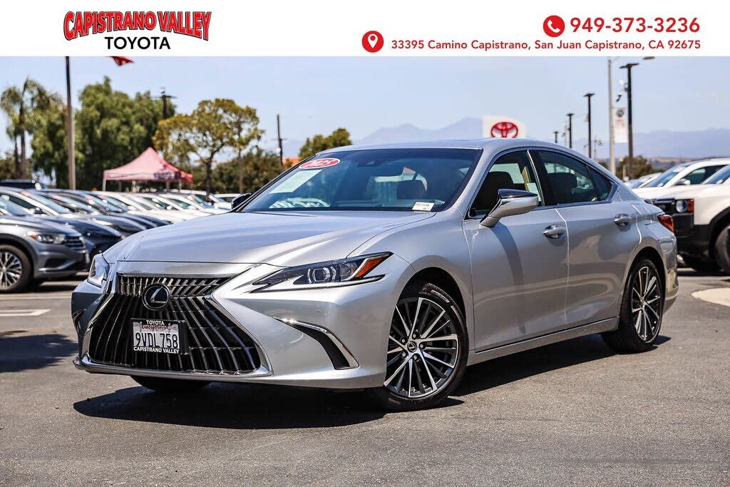 2025 LEXUS ES