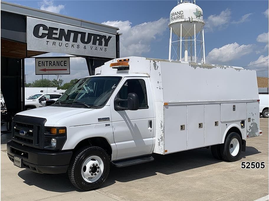 2013 FORD E-450