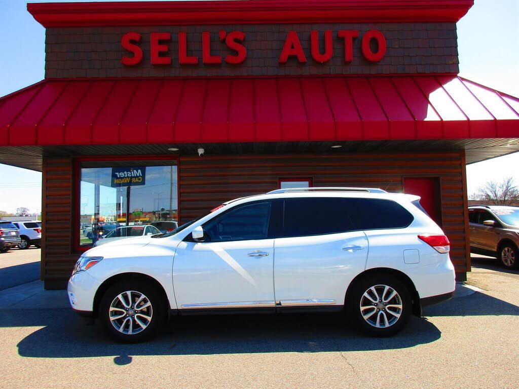 2016 NISSAN Pathfinder