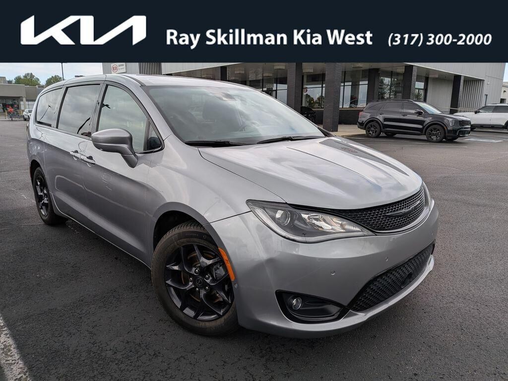 2019 CHRYSLER Pacifica