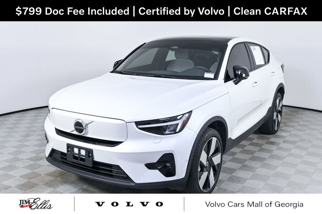 2023 VOLVO C40
