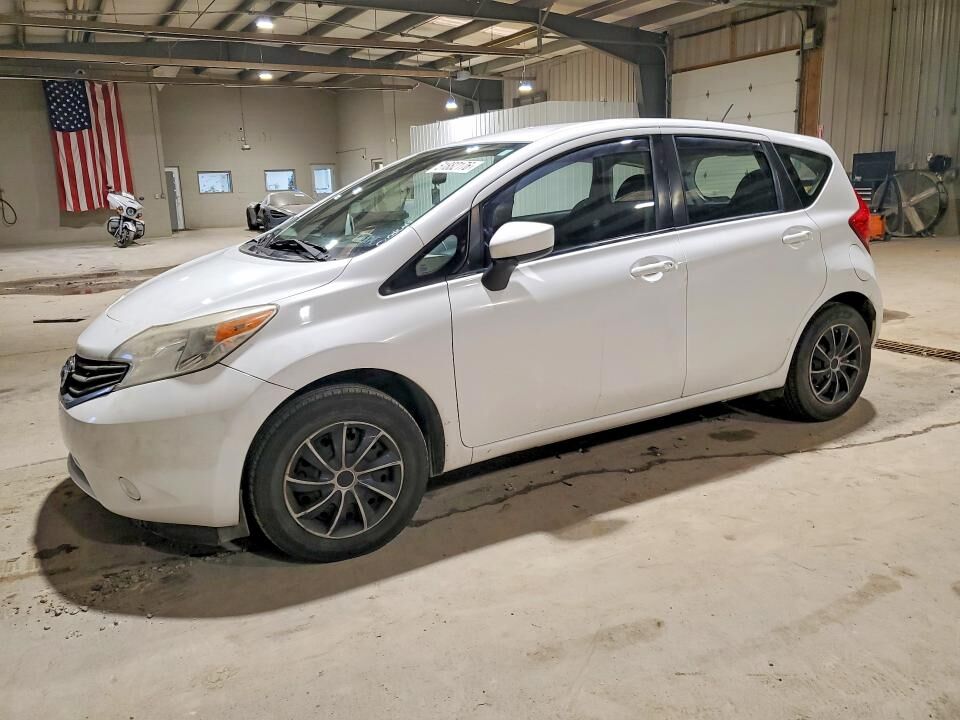 2016 NISSAN Versa