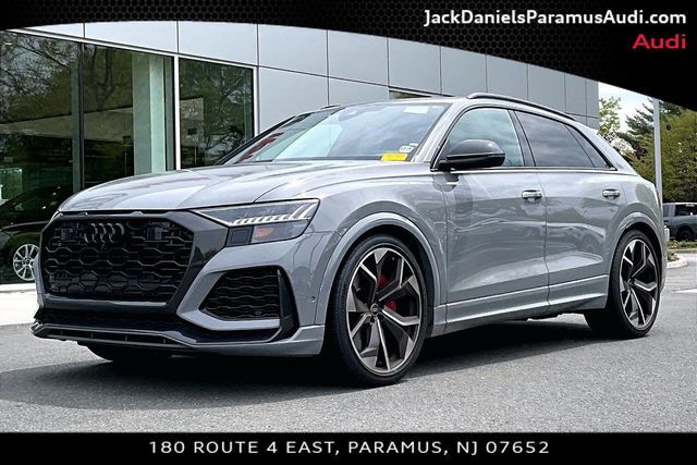 2024 AUDI RS Q8