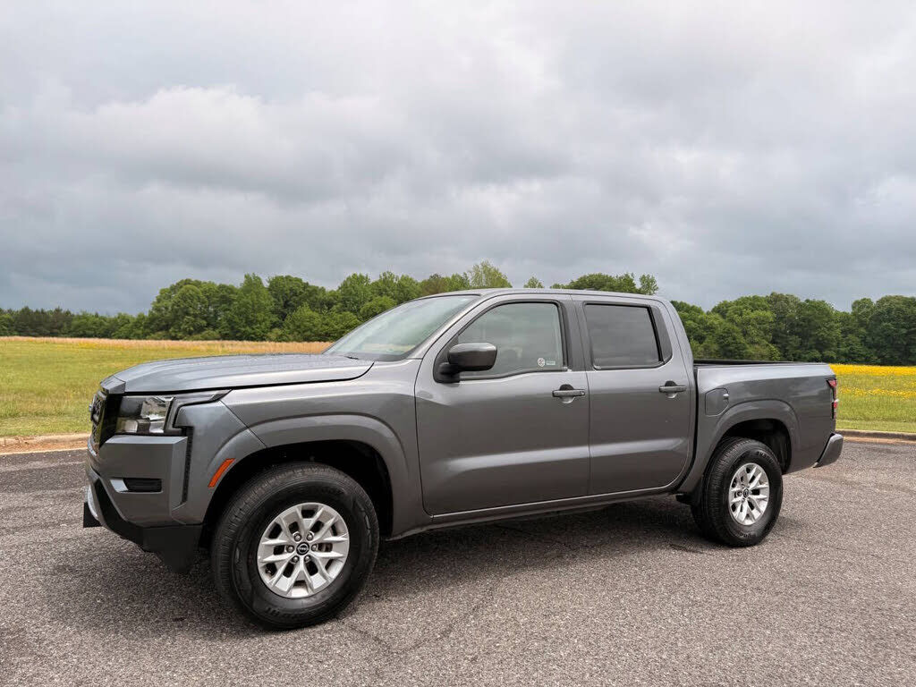 2024 NISSAN Frontier