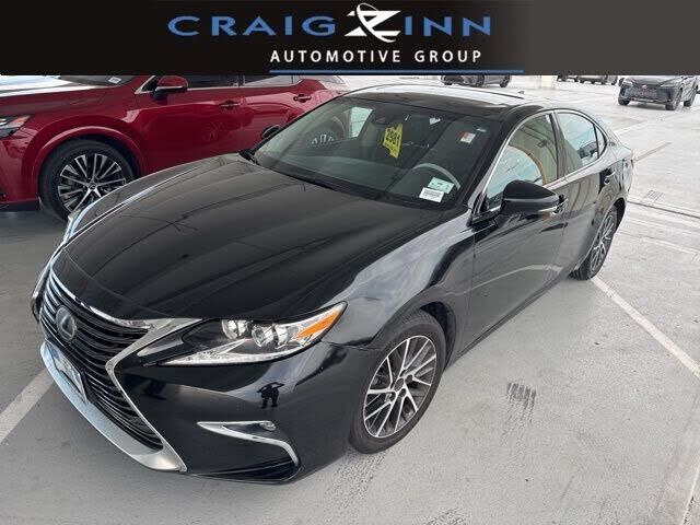 2017 LEXUS ES