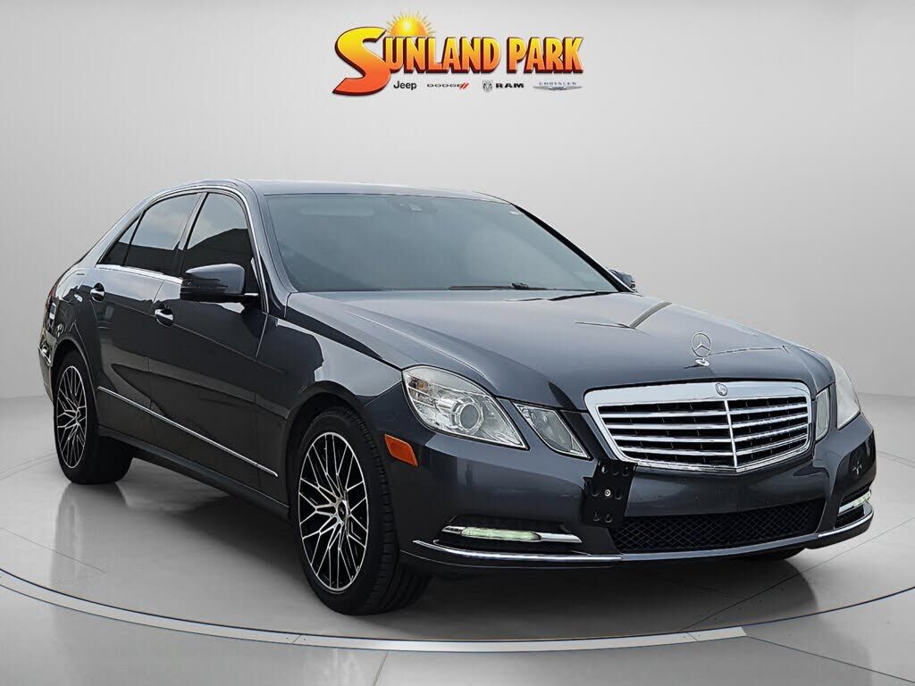 2013 MERCEDES-BENZ E-Class
