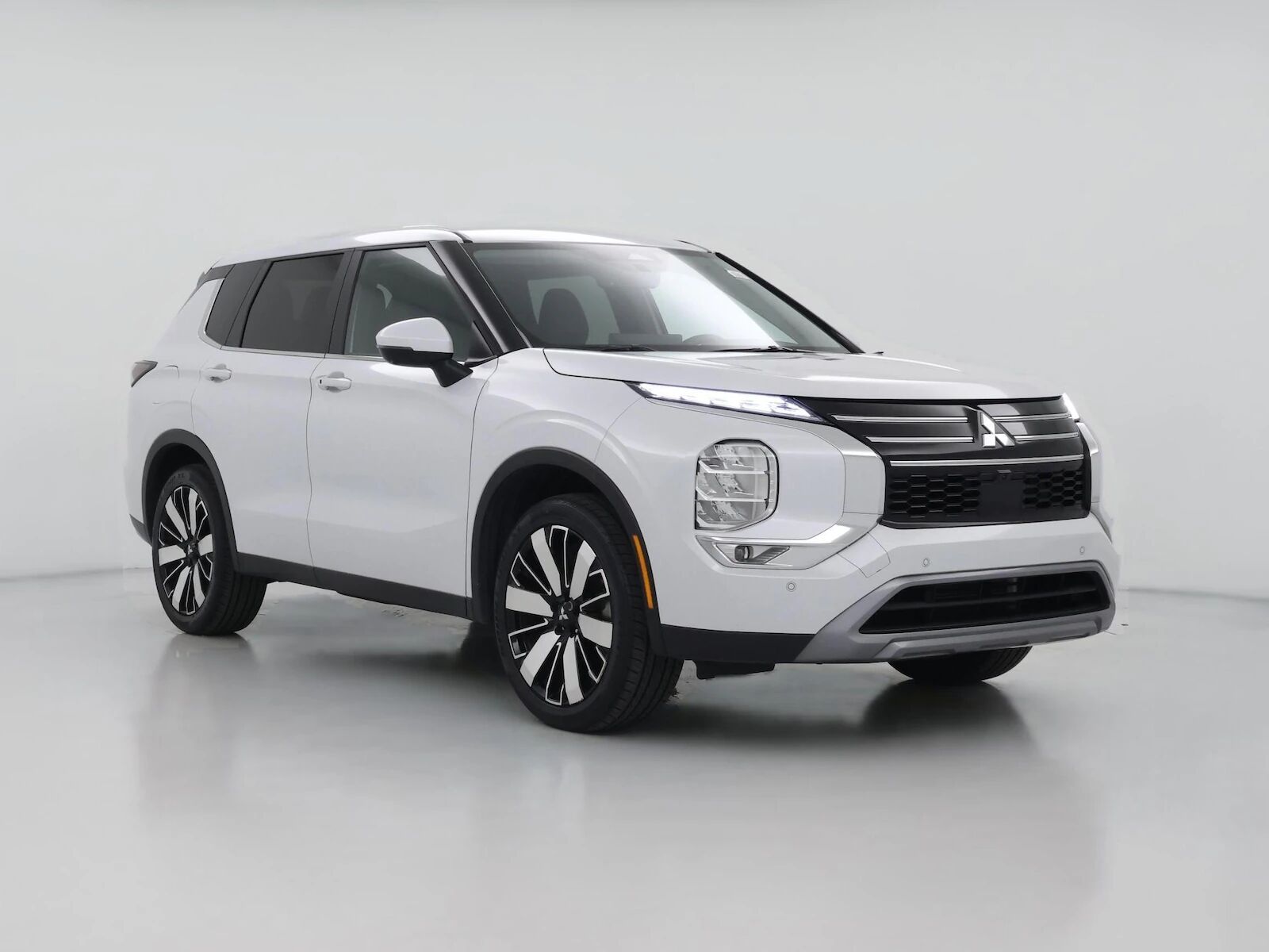 2025 MITSUBISHI Outlander
