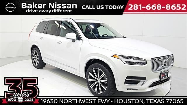 2022 VOLVO XC90