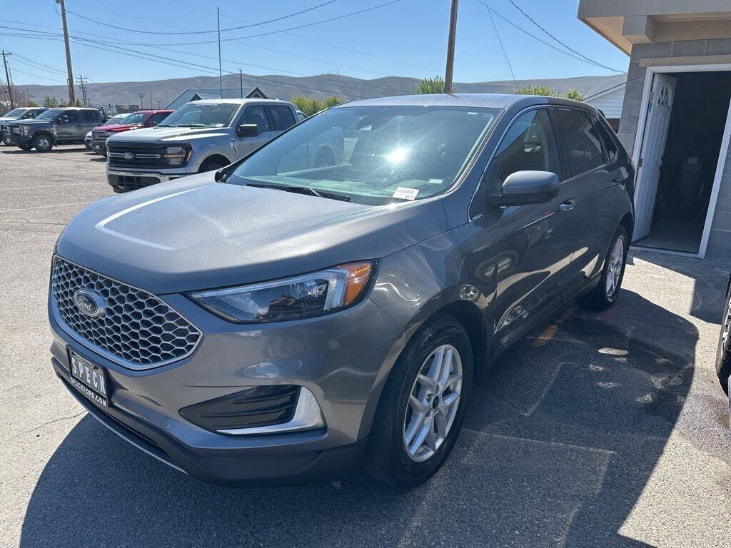 2023 FORD Edge