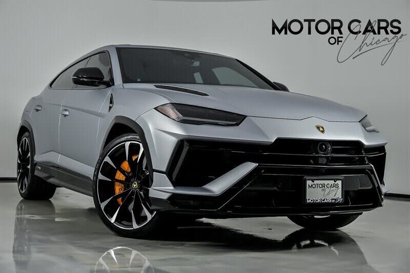 2023 LAMBORGHINI URUS
