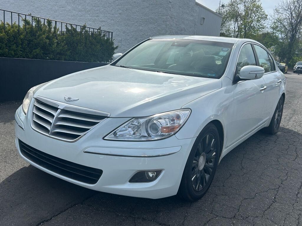 2011 HYUNDAI Genesis