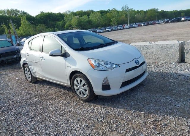 2014 TOYOTA Prius