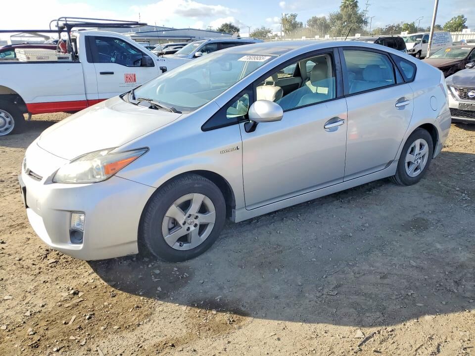 2011 TOYOTA PRIUS
