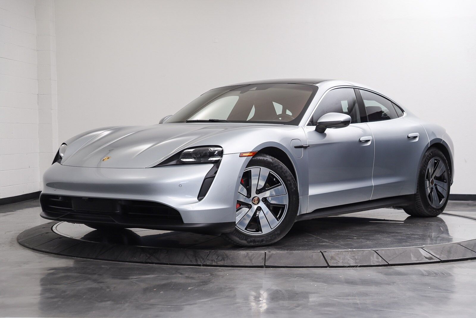 2020 PORSCHE Taycan