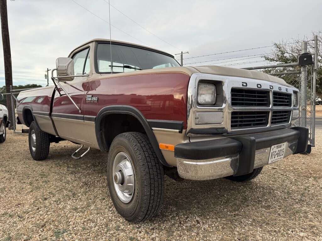 1992 DODGE W-Series