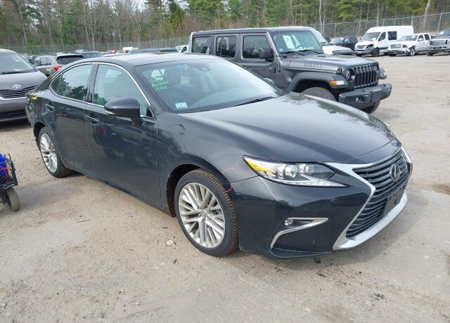 2016 LEXUS ES