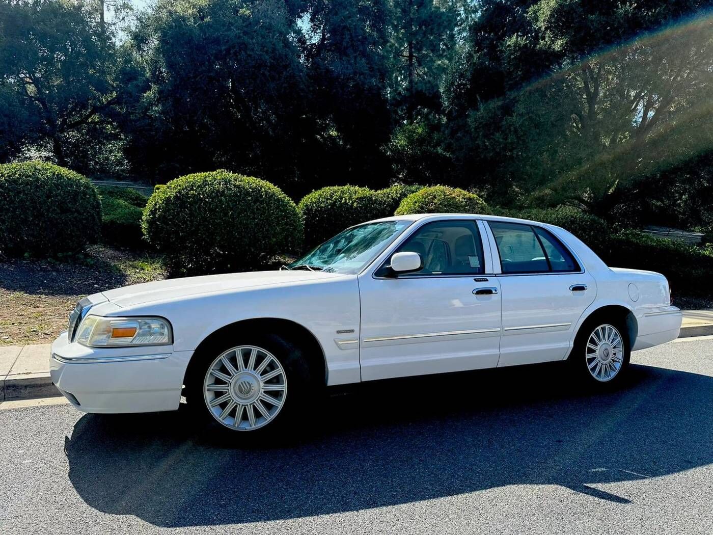 2010 MERCURY Grand Marquis