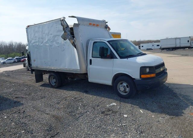 2012 CHEVROLET Express