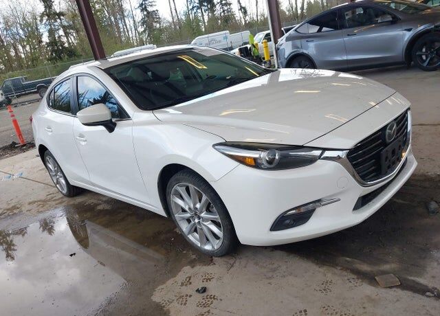 2017 MAZDA Mazda3