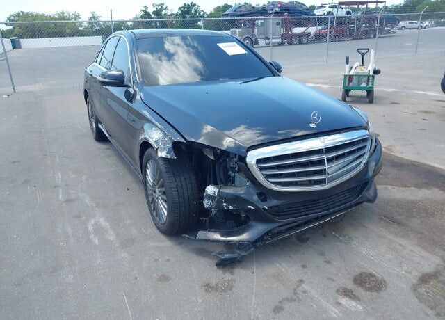 2016 MERCEDES-BENZ C-Class