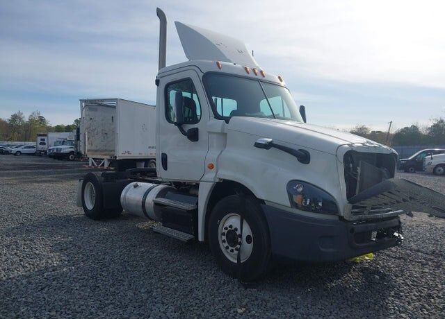 2018 FREIGHTLINER Cascadia