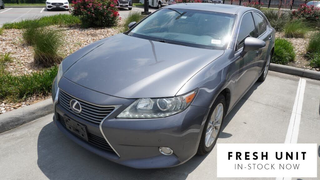 2013 LEXUS ES