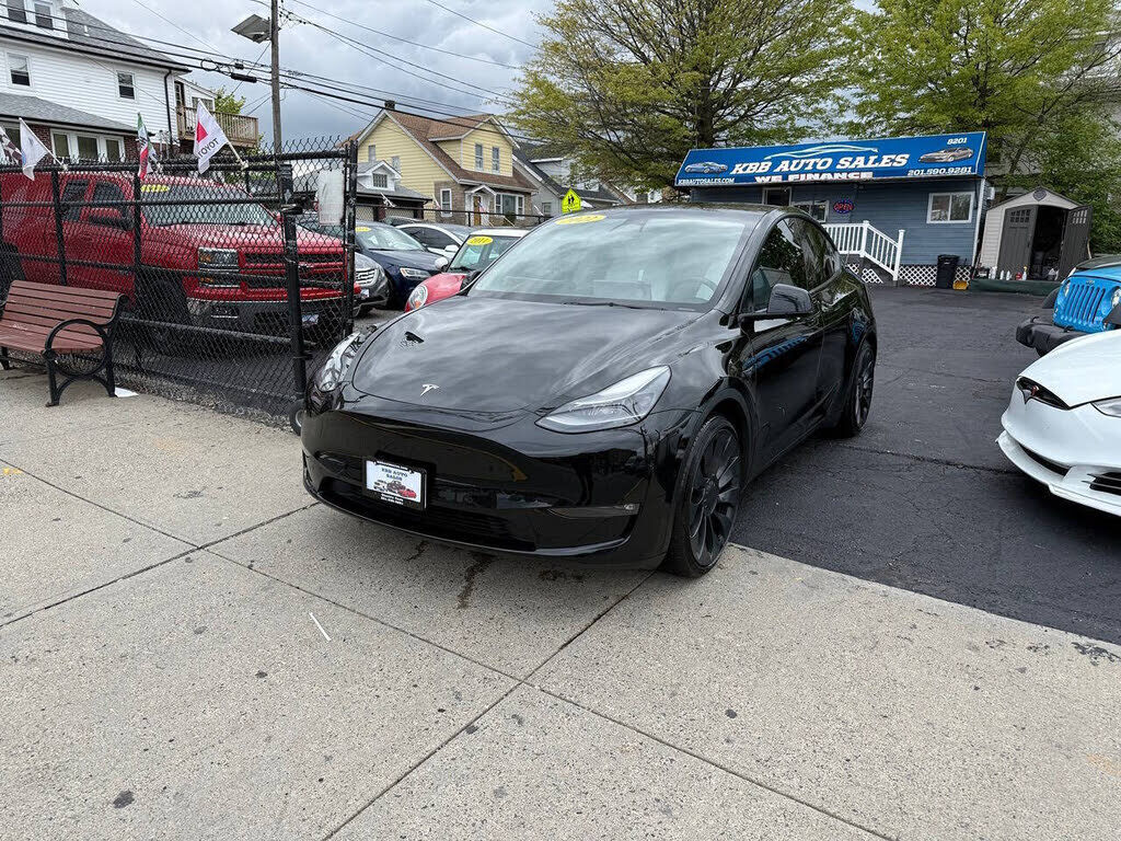 2022 TESLA Model Y