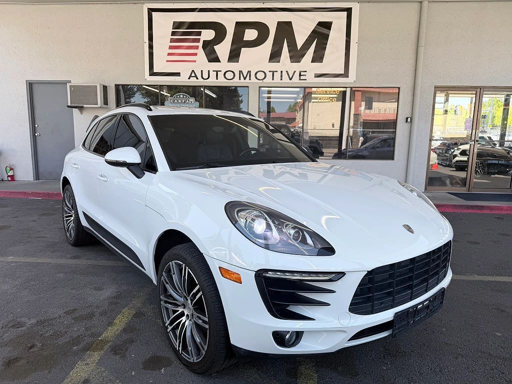 2015 PORSCHE Macan