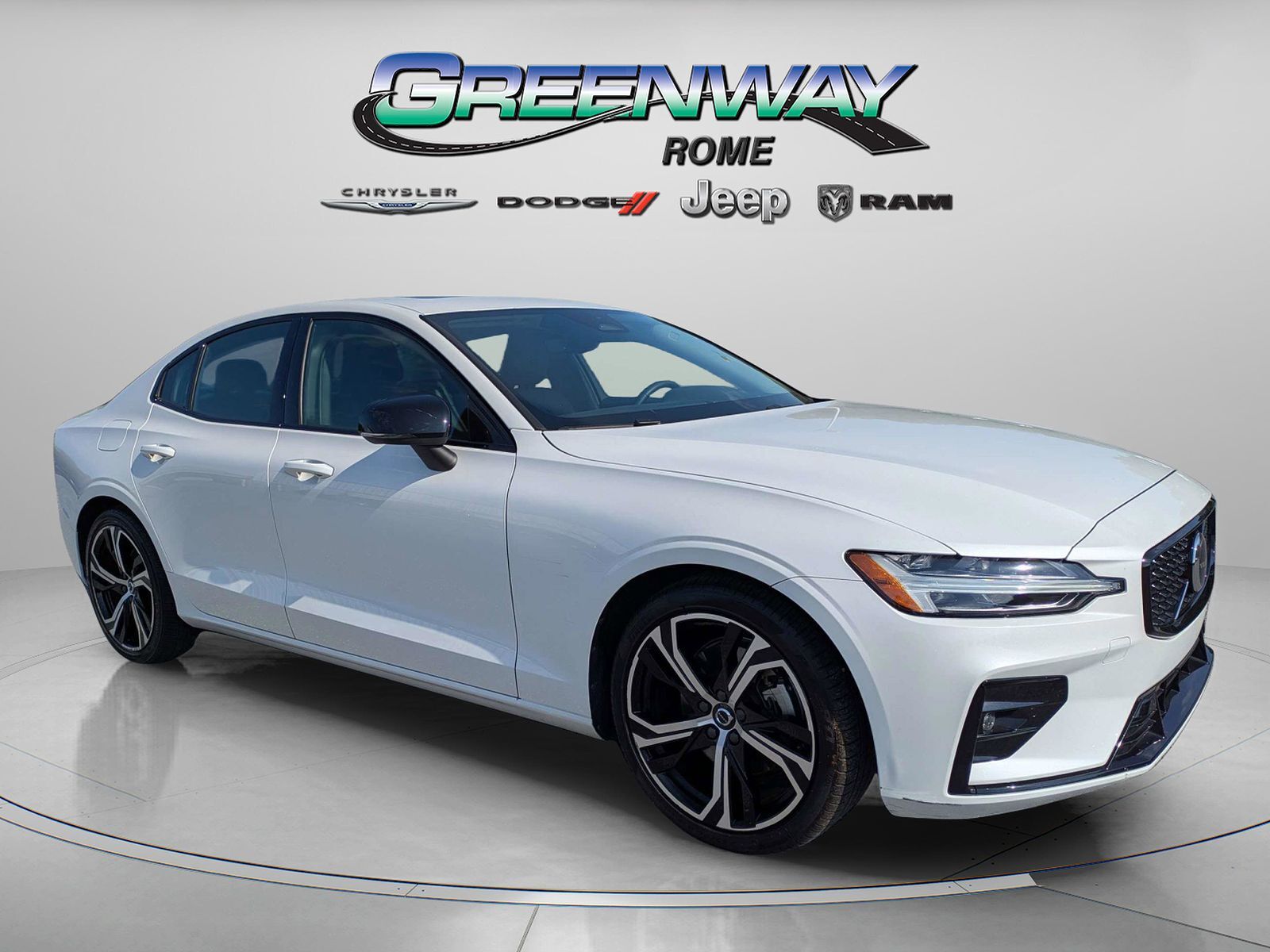 2024 VOLVO S60