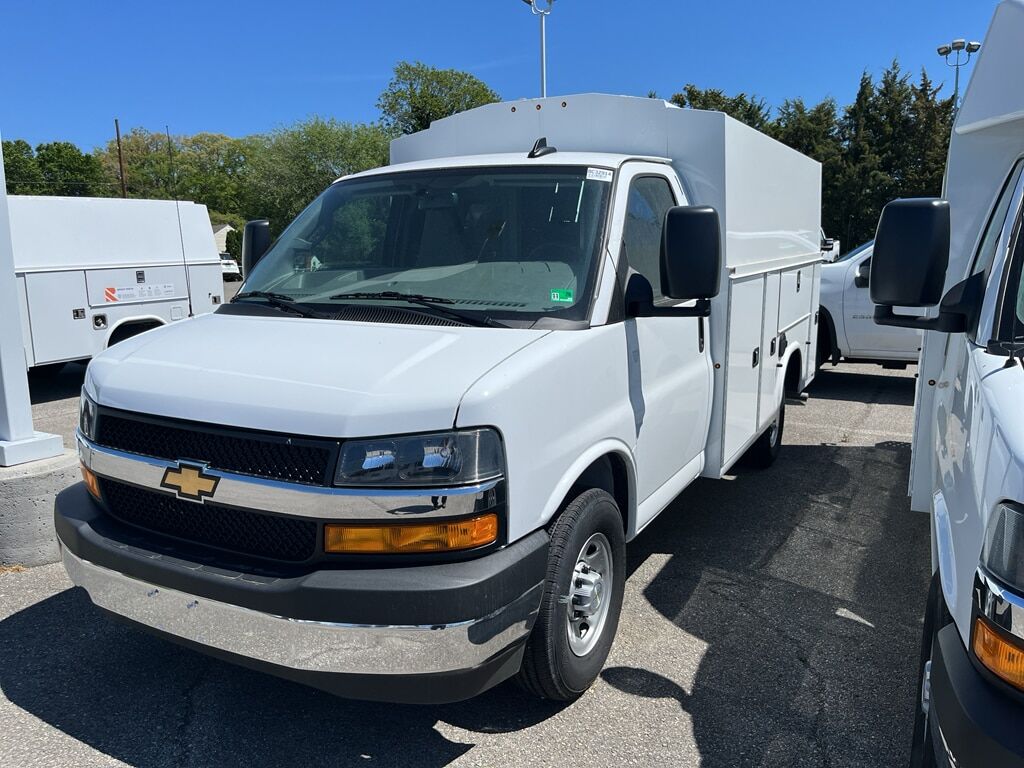 2025 CHEVROLET Express