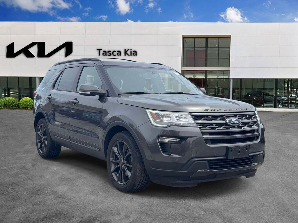 2018 FORD Explorer