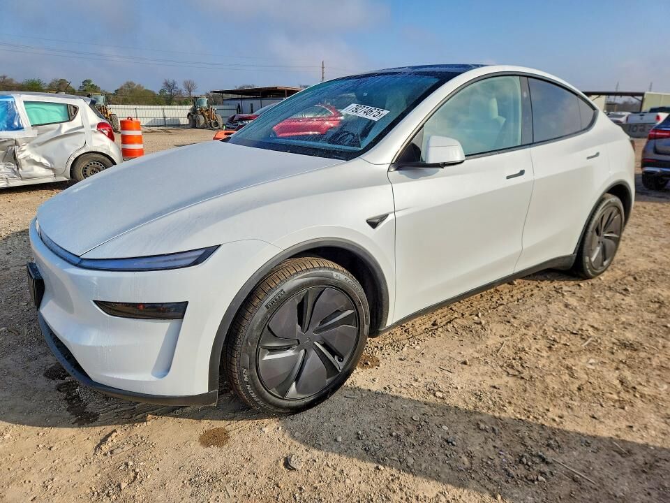 2026 TESLA Model Y