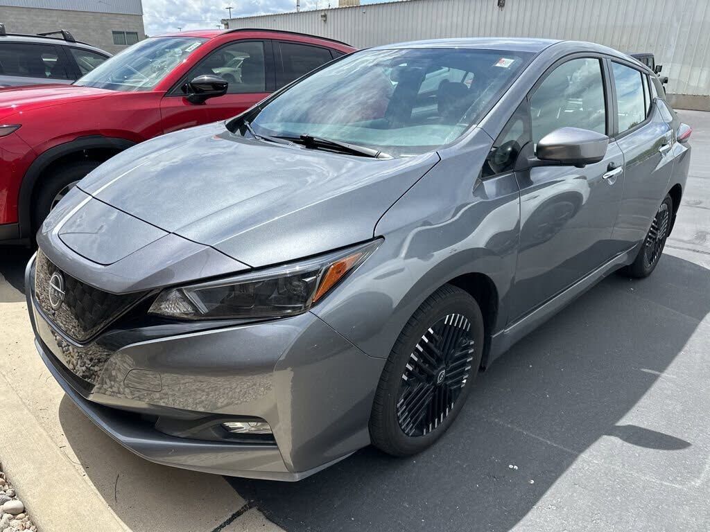 2023 NISSAN Leaf