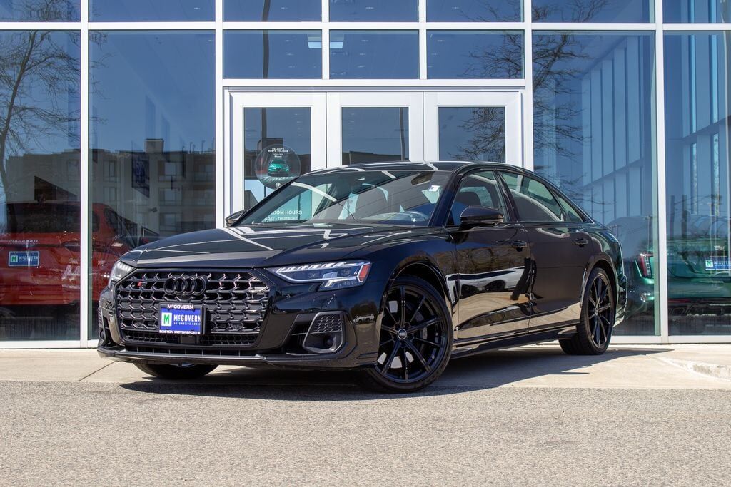 2023 AUDI S8