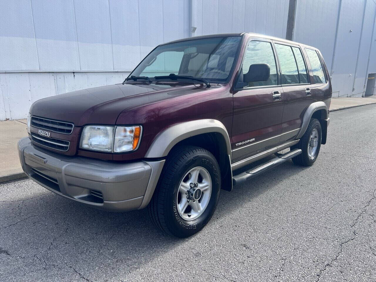 2002 ISUZU Trooper