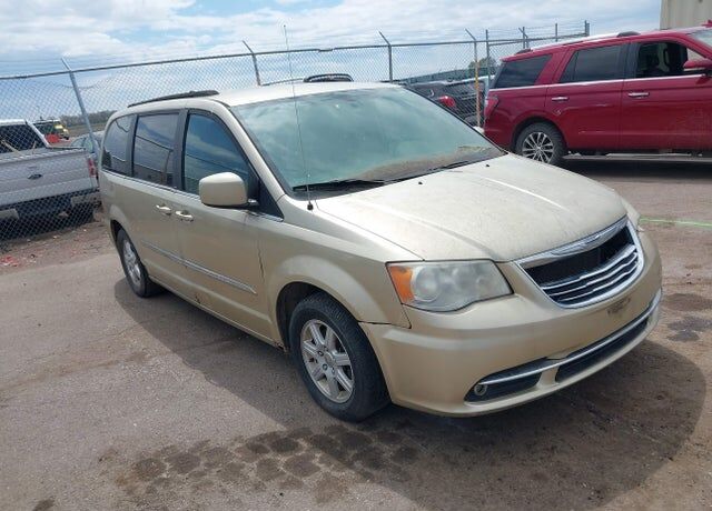 2011 CHRYSLER Town and Country