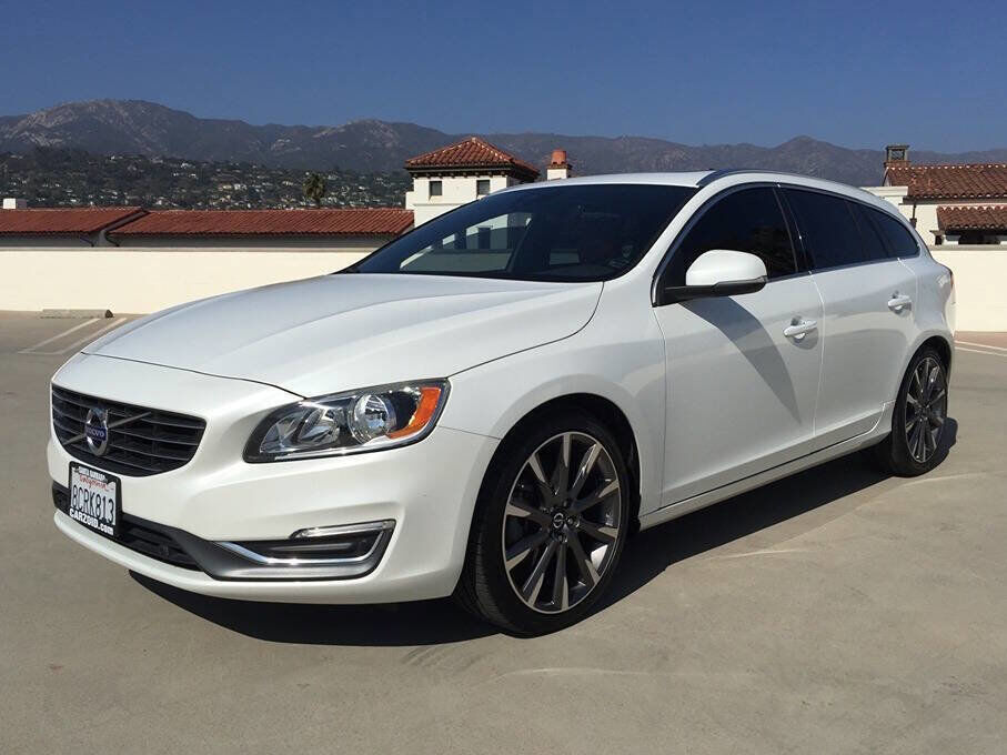 2015 VOLVO V60