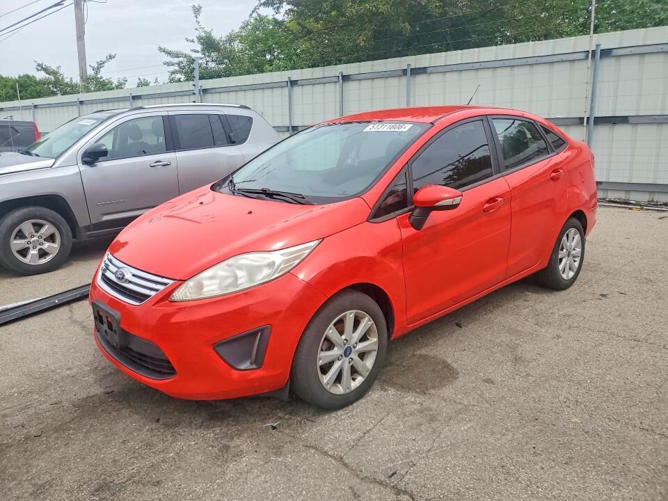 2013 FORD Fiesta