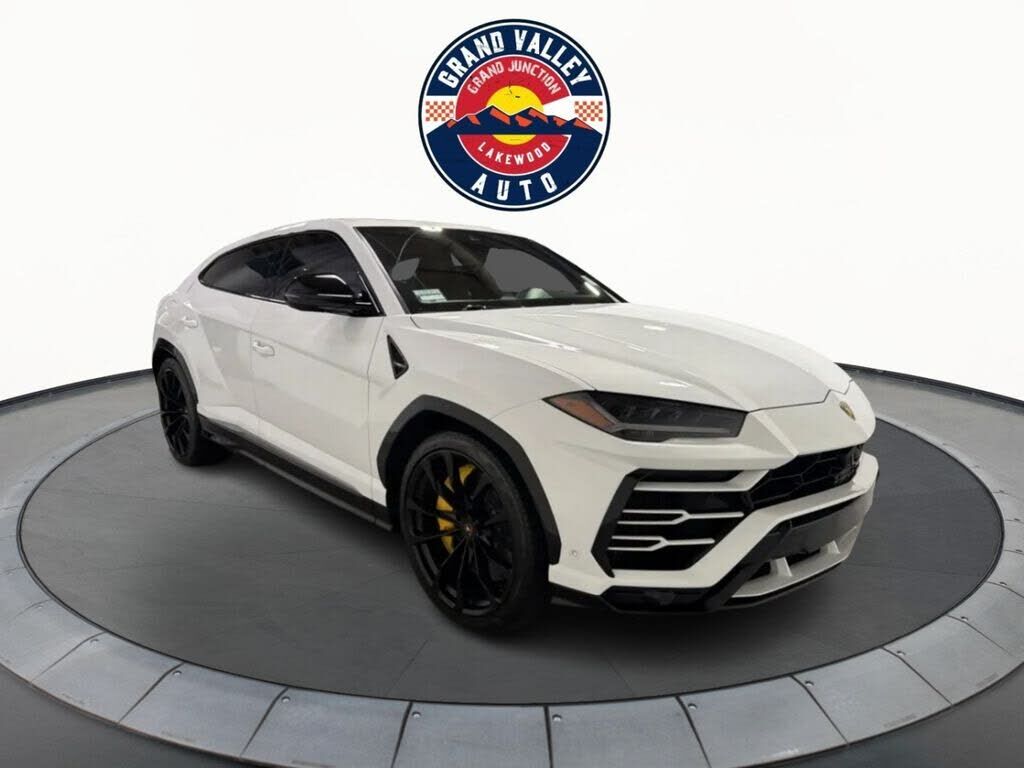 2019 LAMBORGHINI URUS