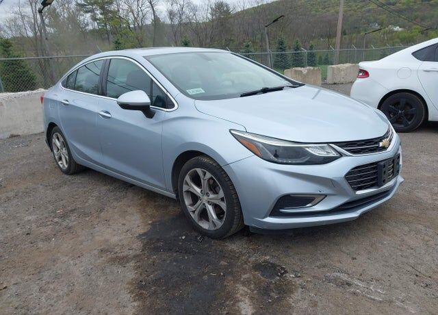 2017 CHEVROLET Cruze